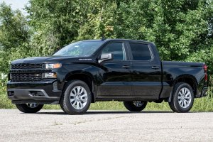 Chevrolet Silverado 1500 Lowering Shackles - Rear - Rough Country - 1-1.5 Inch - '19-'24